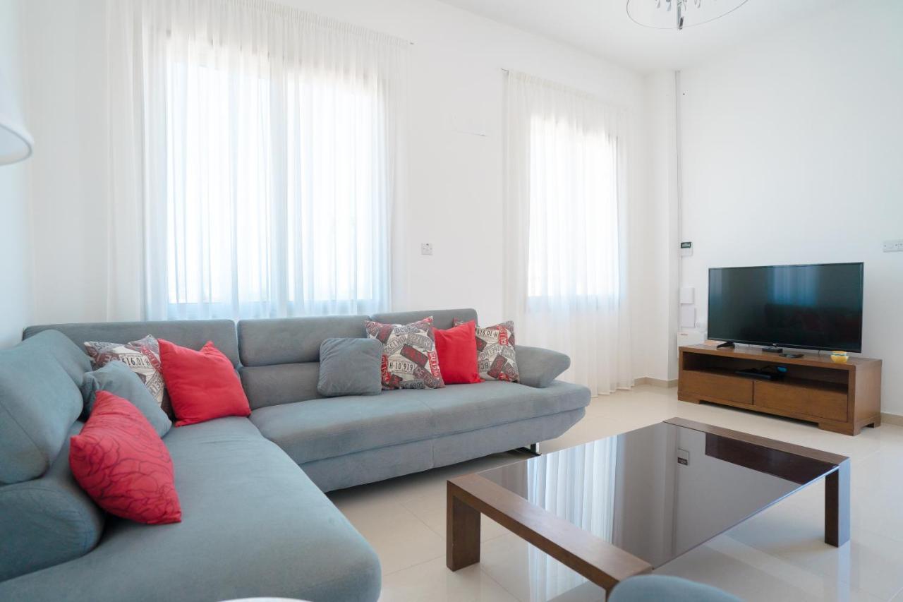 Oniros By Prestige Bookings Peyia Esterno foto