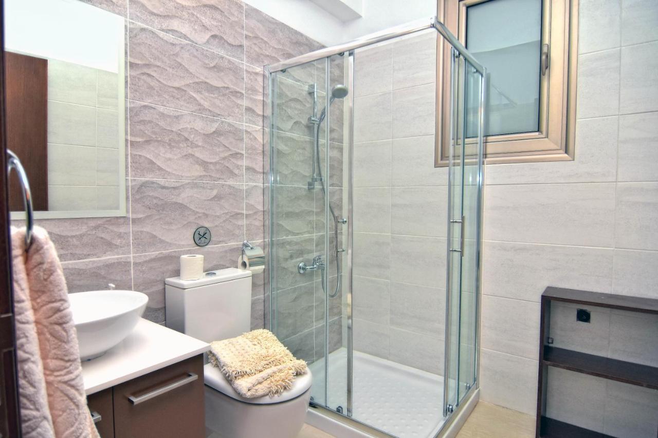 Oniros By Prestige Bookings Peyia Esterno foto