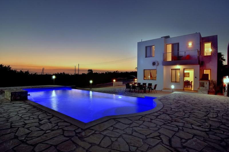 Oniros By Prestige Bookings Peyia Esterno foto