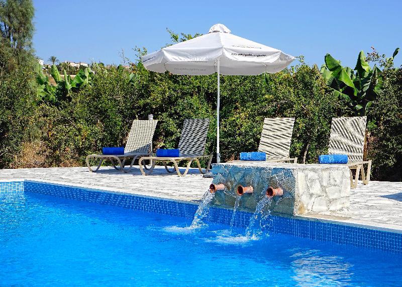 Oniros By Prestige Bookings Peyia Esterno foto