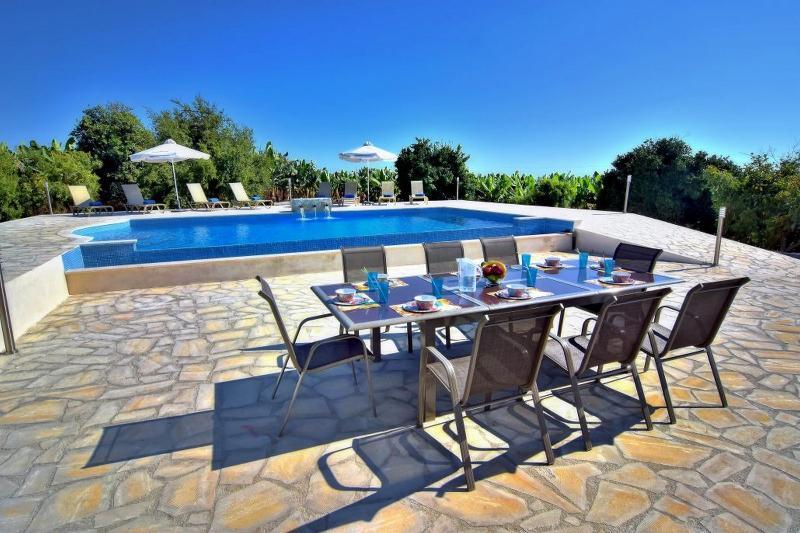 Oniros By Prestige Bookings Peyia Esterno foto
